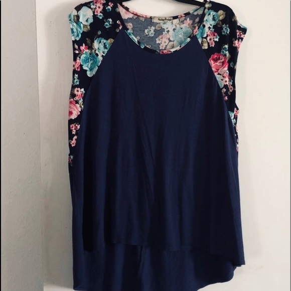 Audge Podge - Top - Picture 1 of 7